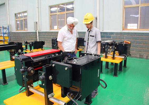 India customer visited our factory.jpg India customer visited our factory.jpg