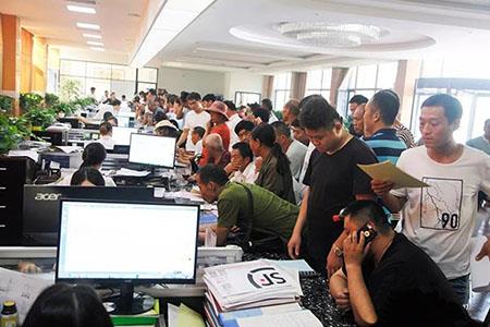 Gli ordini di gru per la colata metallurgica di Henan yuntian mostrano una tendenza al ribasso Henan yuntian metallurgical casting crane orders show a blowout trend.jpg