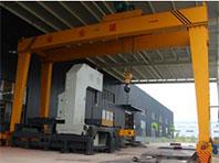 Le gru a cavalletto utilizzano la nuova tecnologia per diventare leader del settore.jpg Gantry cranes make use of new technology to become the industry leader.jpg