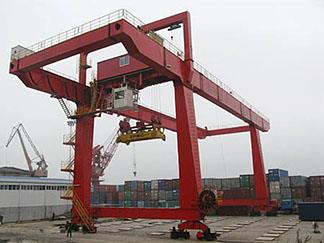 Portale idraulico mobile della banchina.jpg Quayside Mobile Hydraulic Portal Crane.jpg
