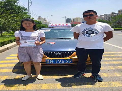 L'amore aiuta a testare che siamo in azione23435356435.jpg Love helps test we are in action23435356435.jpg