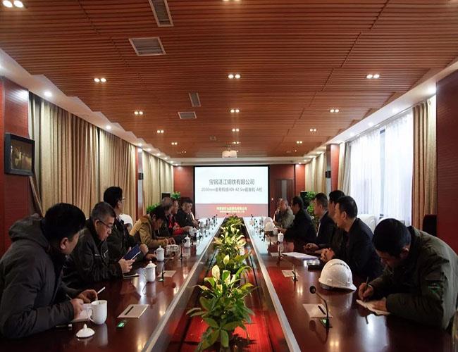 Il gruppo Baosteel conduce un controllo sulle gru del progetto dell'unità di riavvolgimento che la nostra azienda ha realizzato611153008.jpg Baosteel Group conducts A check on the cranes of rewinding unit project that our company has built611153008.jpg