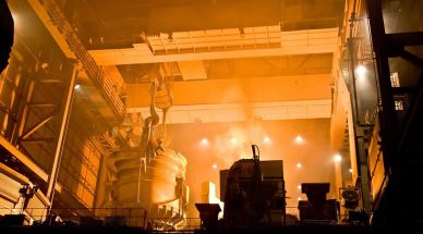 Gru a cava sopraelevata a doppia trave con gancio